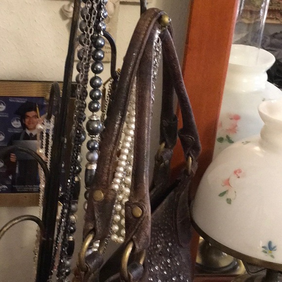 🔥SOLD🥳🤣 Studded ‘Deborah' Shoulder Bag👜 - Picture 5 of 8